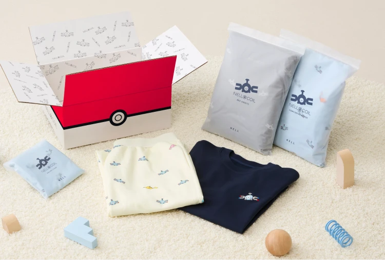 モンスターボール風デザインの特別BOXと同梱物